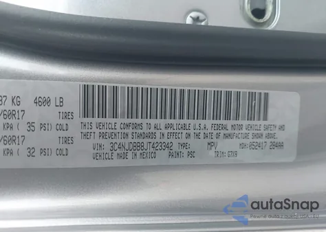 2018 Jeep Compass Latitude 4X4 z USA, uszkodzony, nr VIN 3C4NJDBB8JT423342